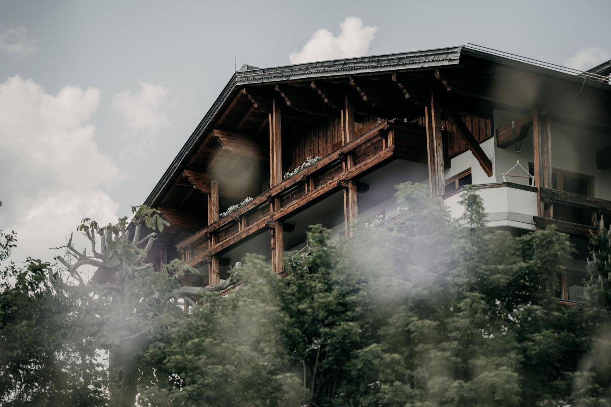 Alpenappartements Cristall Ehrwald Exterior photo